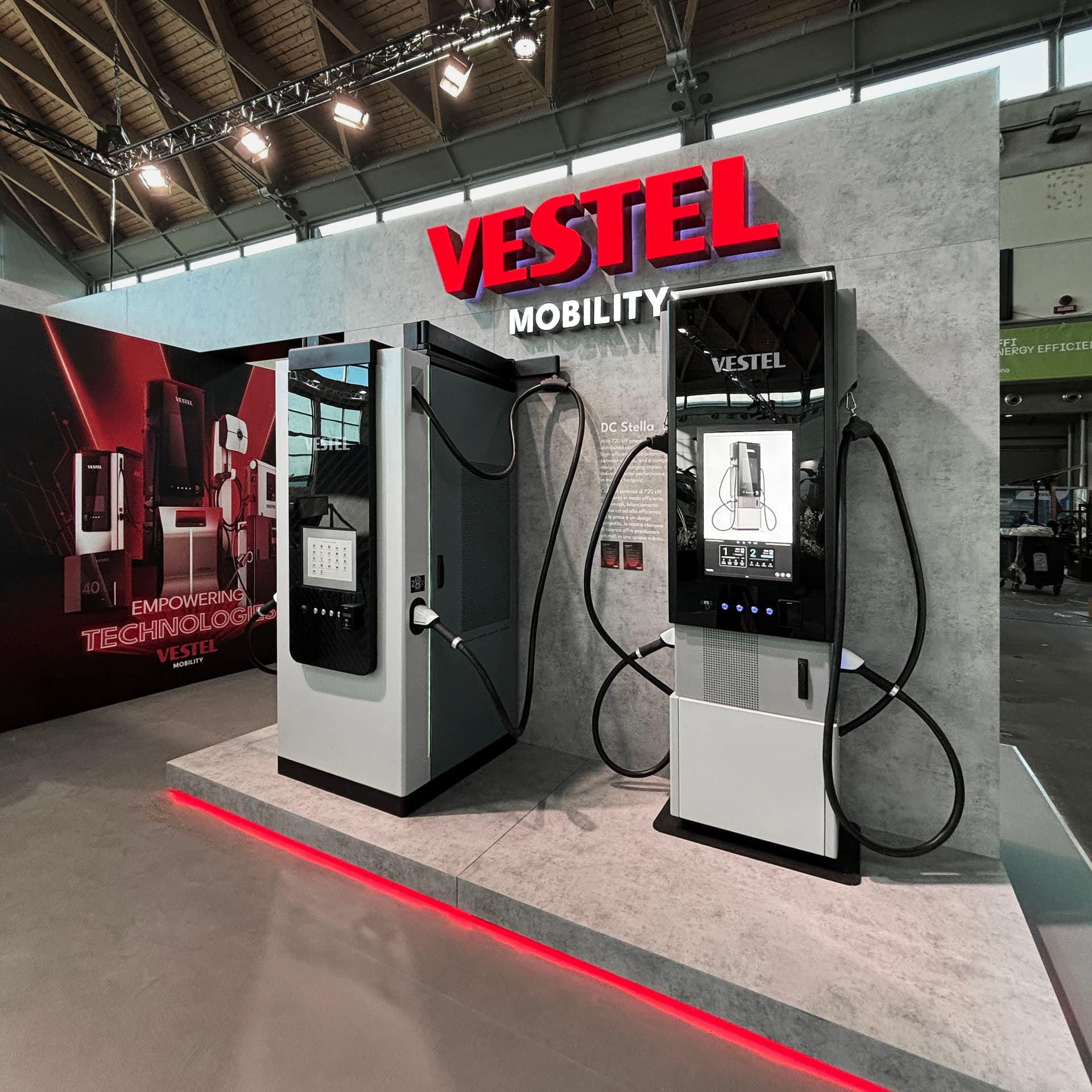 Create a unified setting that amplifies the character of our mobility range.